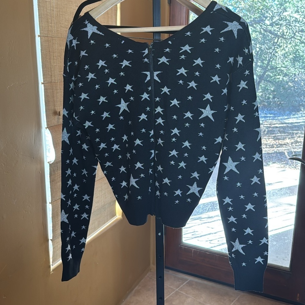 Lucy Paris Shiny Star Black Silver Sweater Size Medium - Picture 6 of 7